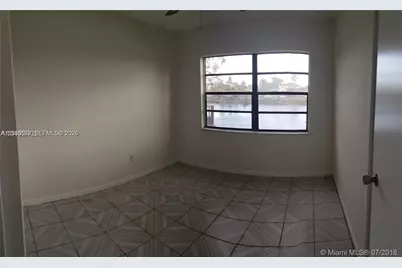 1325 W 68th St #214, Hialeah, FL 33014 - Photo 24