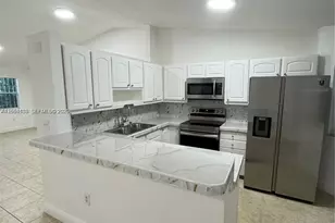 12828 SW 267th St, Homestead, FL 33032 - Photo 4