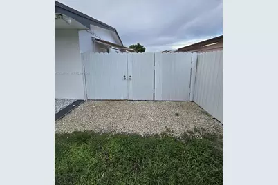 3835 NW 185th St #EFF, Miami Gardens, FL 33055 - Photo 4