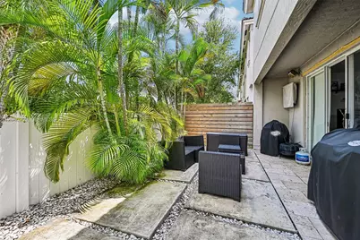 8175 NW 114th Pl, Doral, FL 33178 - Photo 40