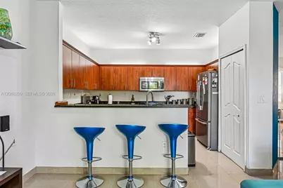 8175 NW 114th Pl, Doral, FL 33178 - Photo 16
