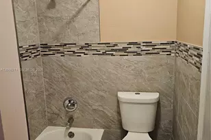 3500 NW 39th St, Lauderdale Lakes, FL 33309 - Photo 8
