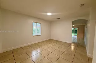 7929 NW 10th Ct, Miami, FL 33150 - Photo 6