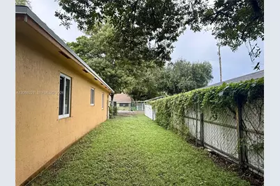 7929 NW 10th Ct #0, Miami, FL 33150 - Photo 20