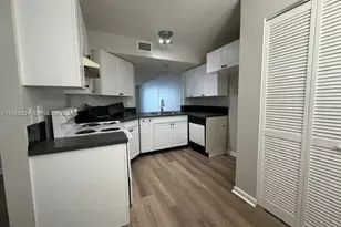 116 Lake Emerald Dr, Oakland Park, FL 33309 - Photo 4