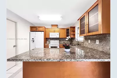 3650 SW 27th St #3650, Miami, FL 33133 - Photo 2