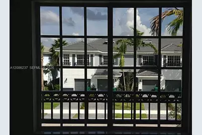 3566 NW 13th St, Lauderhill, FL 33311 - Photo 12