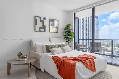 159 NE 6th St #2704, Miami, FL 33132 - Photo 8
