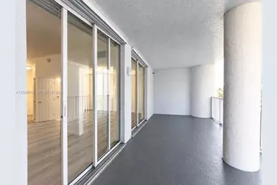 115 SW 11th St #704, Miami, FL 33130 - Photo 14