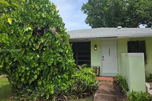 19851 SW 103rd Ct, Cutler Bay, FL 33157 - Photo 8