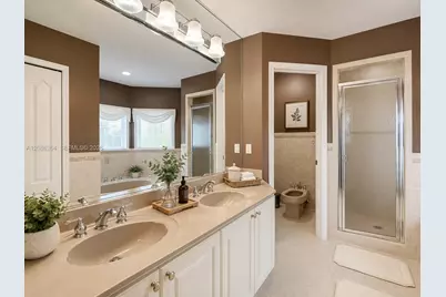 15721 SW 44th Ter, Miami, FL 33185 - Photo 14