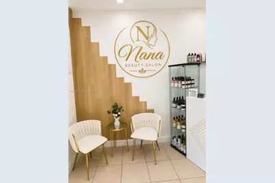 Little Havana Full-Service Beauty Salon For Sale, Miami, FL 33125 - Photo 2