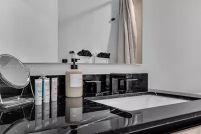 225 N Miami Ave #3501, Miami, FL 33128 - Photo 4