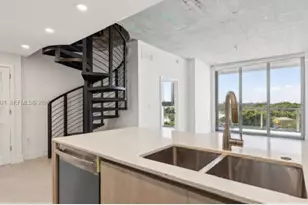 13800 Highland Dr, North Miami Beach, FL 33181 - Photo 2