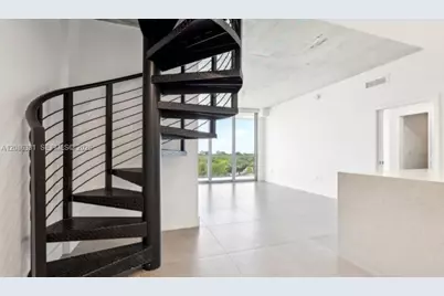 13800 Highland Dr #PH02, North Miami Beach, FL 33181 - Photo 1
