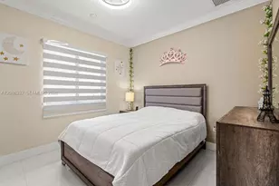 19953 NW 78th Ave, Hialeah, FL 33015 - Photo 32