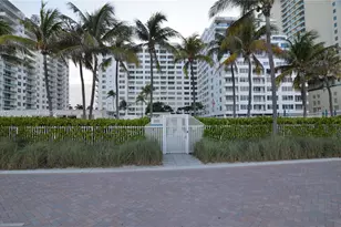 5005 Collins Ave, Miami Beach, FL 33140 - Photo 18