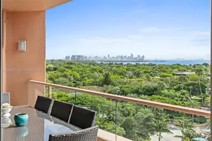 60 Edgewater Dr, Coral Gables, FL 33133 - Photo 1