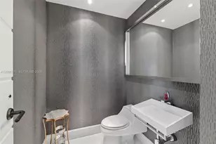 60 Edgewater Dr, Coral Gables, FL 33133 - Photo 14