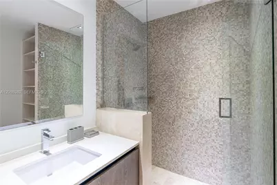 88 SW 7th St #2401, Miami, FL 33130 - Photo 28