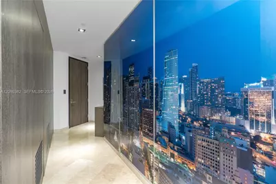 88 SW 7th St #2401, Miami, FL 33130 - Photo 32