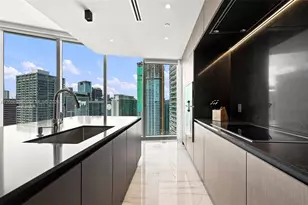 300 Biscayne Blvd Way, Miami, FL 33131 - Photo 12