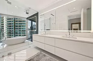 300 Biscayne Blvd Way, Miami, FL 33131 - Photo 18