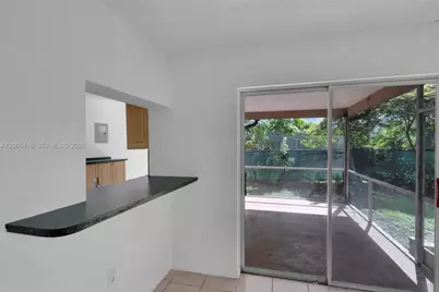 10780 NW 29th Ct, Sunrise, FL 33322 - Photo 6