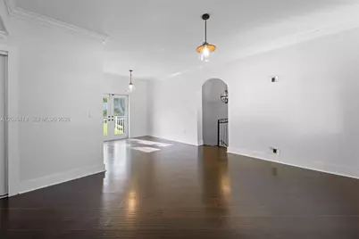 7230 NW 174th Ter #204, Hialeah, FL 33015 - Photo 6