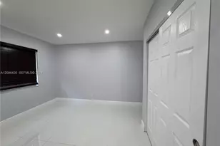 335 NE 168th St, North Miami Beach, FL 33162 - Photo 18