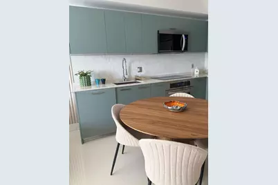 1300 Brickell Bay Dr #604, Miami, FL 33131 - Photo 14