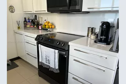 5900 Collins Ave #1606, Miami Beach, FL 33140 - Photo 10