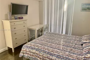 170 SE 14th St, Miami, FL 33135 - Photo 12