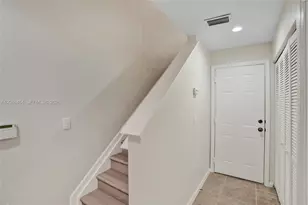 1033 NE 17th Way, Fort Lauderdale, FL 33304 - Photo 32
