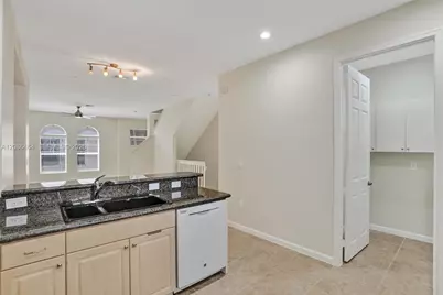 1033 NE 17th Way #1804, Fort Lauderdale, FL 33304 - Photo 6