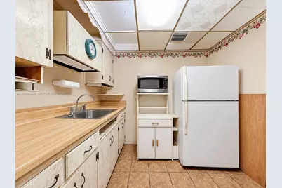 1580 NE 132nd Rd, North Miami, FL 33161 - Photo 8