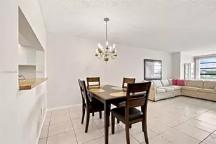 10668 W Clairmont Cir, Tamarac, FL 33321 - Photo 12