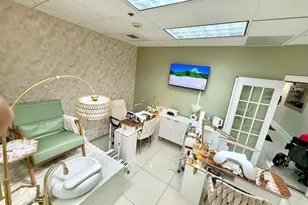Salon Suite For Sale, Deerfield Beach, FL 33441 - Photo 1