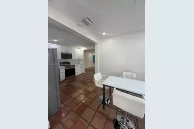 211 NW 51st St, Oakland Park, FL 33309 - Photo 6