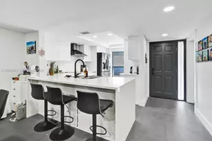 2723 NE 164th St, North Miami Beach, FL 33160 - Photo 2