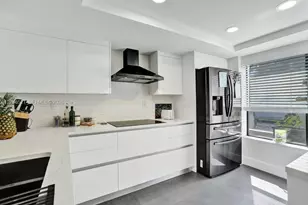 2723 NE 164th St, North Miami Beach, FL 33160 - Photo 4