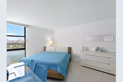 3675 N Country Club Dr #1607, Aventura, FL 33180 - Photo 12