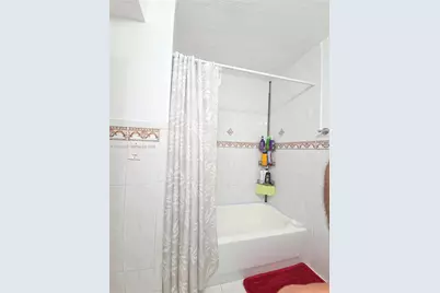 1784 W 56th Ter #401, Hialeah, FL 33012 - Photo 14