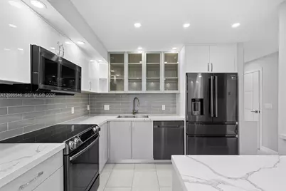 701 Three Islands Blvd #411, Hallandale Beach, FL 33009 - Photo 2