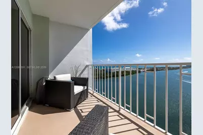 500 Bayview Dr #1520, Sunny Isles Beach, FL 33160 - Photo 2