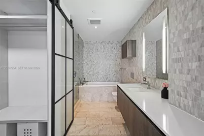 68 SE 6th St #3306, Miami, FL 33131 - Photo 12