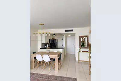 2899 Collins Ave #1508, Miami Beach, FL 33140 - Photo 8