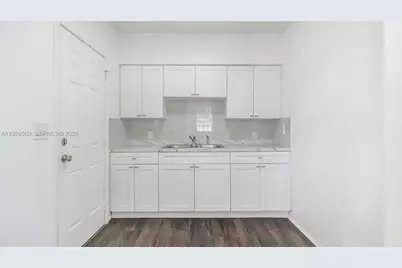 6499 NW 29th Ave, Miami, FL 33147 - Photo 10