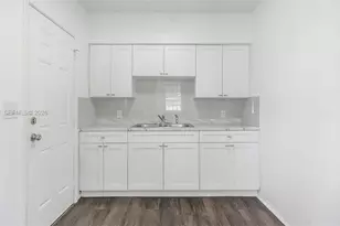 6499 NW 29th Ave, Miami, FL 33147 - Photo 10