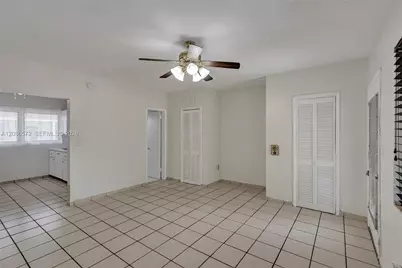 7300 Byron Ave #15B, Miami Beach, FL 33141 - Photo 10